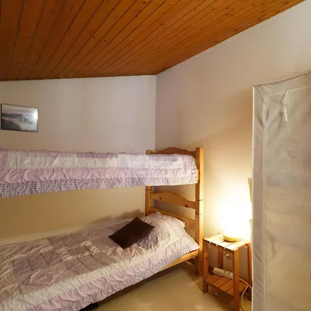 Сasa de vacaciones Les Maisons Du By Interhome