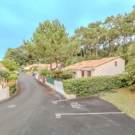 Les Maisons Du By Interhome