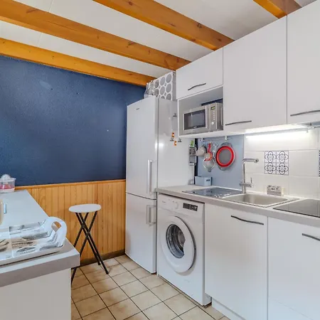Сasa de vacaciones Les Maisons Du By Interhome