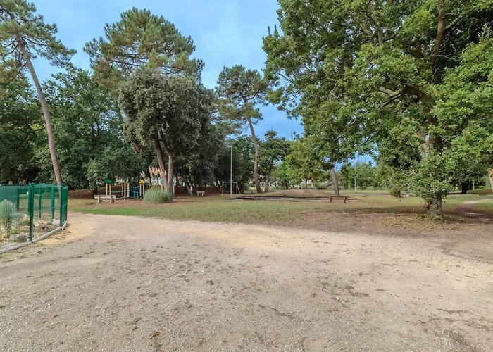 Les Maisons Du By Interhome *