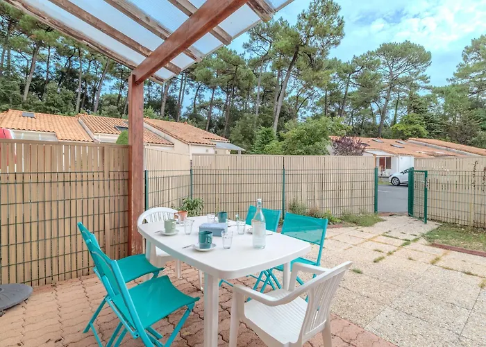 Les Maisons Du By Interhome Сasa de vacaciones *